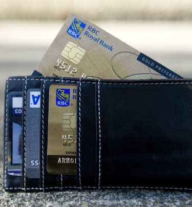 Visa Cuts License Deal To Boost CRM