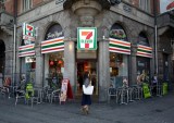7-Eleven eCommerce Package Pickup Expands