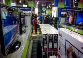 Amazon’s Electronics Price War With Best Buy