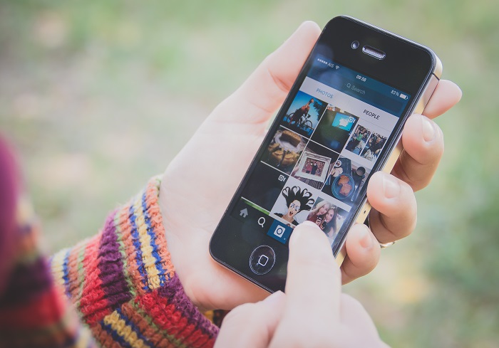 Instagram Friends Apple Pay Ads
