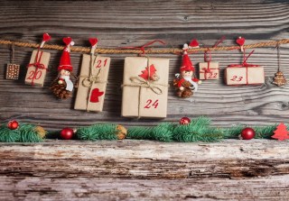 Last-Minute Shopping: A Christmas Consumer Tradition
