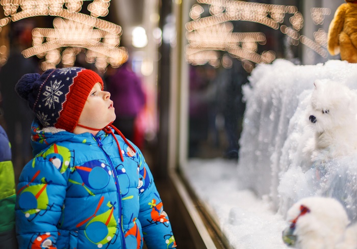Window Decorating Tips From Ghosts Of Retail Past