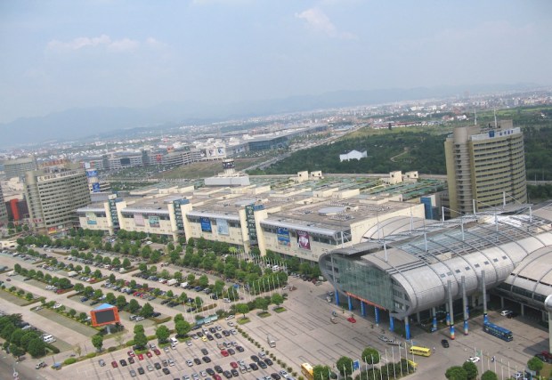 PhoenixMart’s Contrarian Commerce Play