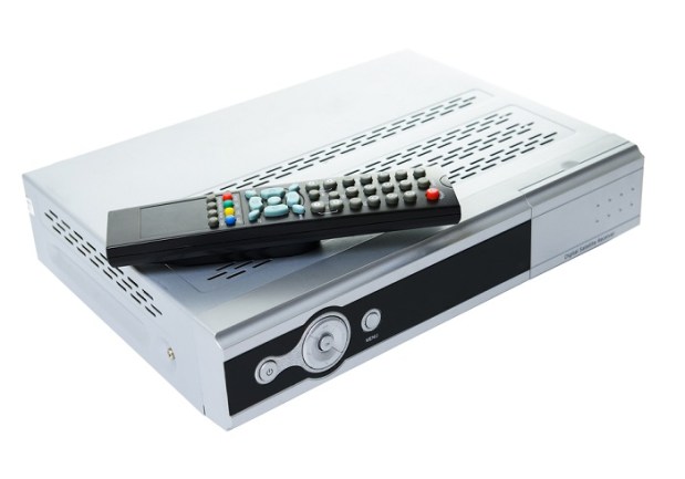 Comcast And Cable’s Two-Front War For Survival