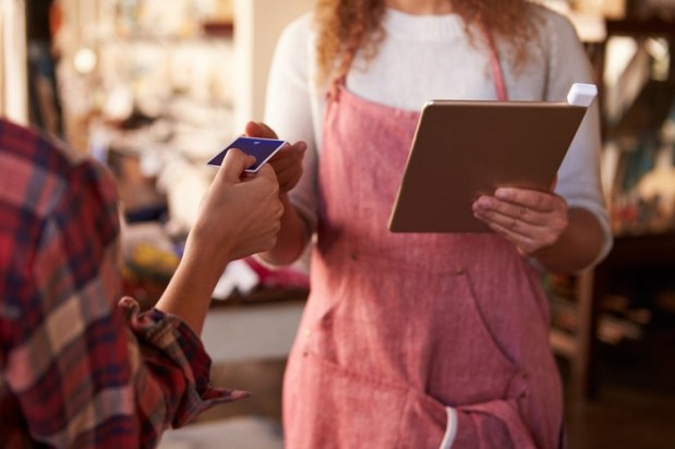 Lightspeed Adds eCommerce Link To Mobile POS