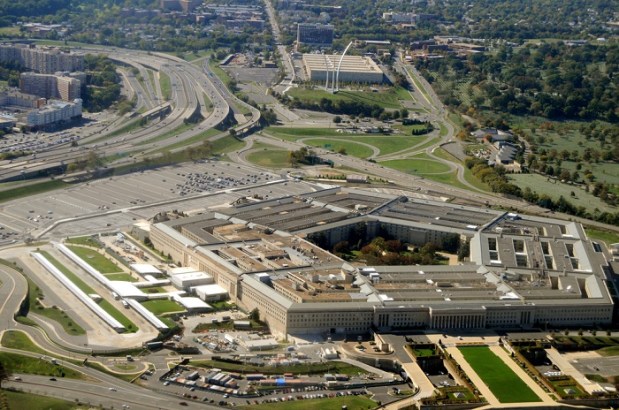 As The FBI Fights Apple, The DOD Schmoozes Silicon Valley