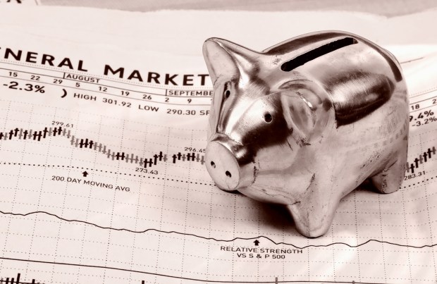 Brick-And-Mortar Banks Stay Put Amid FinTech Burst