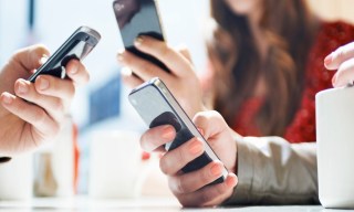 Texting: Millennials And Boomers At Work