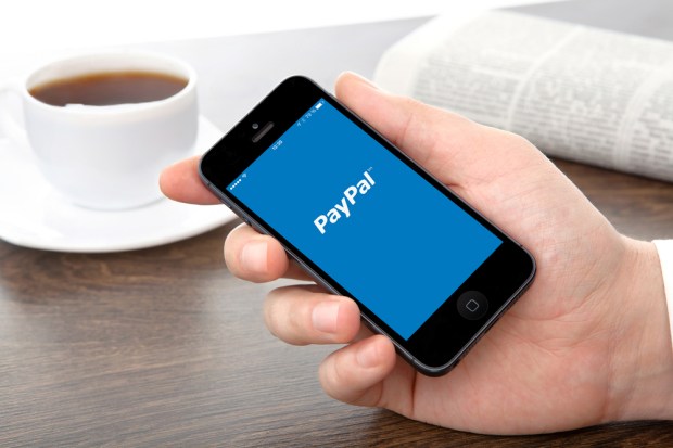 PayPal dropped Seafile GmbH, Dropbox's German competitor, as its client after the company refused to track private data of its customers.