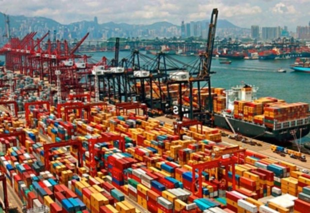 Chinese Cargo Port Volumes At Seven-Year Low