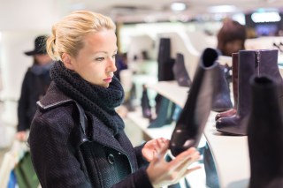 American Consumers Bought More Than Expected In Second Quarter