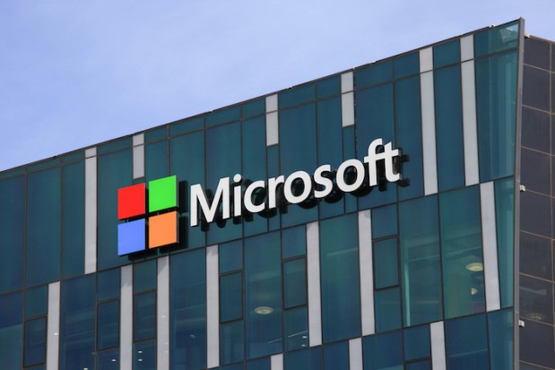 Microsoft Adjusts Windows 10 Install Target