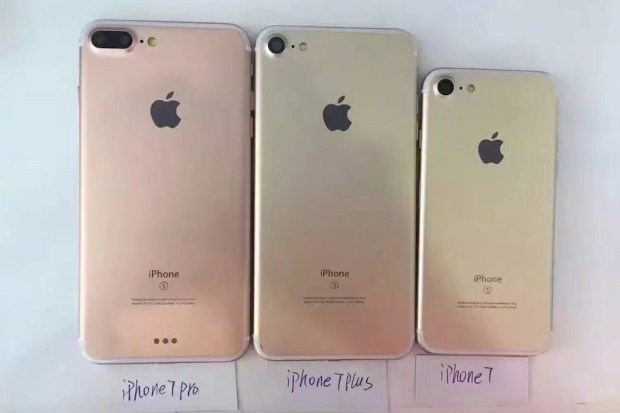 iPhone 7 Vs. PlayStation 4 ‘Neo’: The Battle For Fanboy Attention