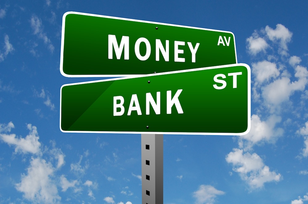 Which Way Will The Unbanked Pendulum Swing?