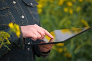 India Hands Rural Farmers eProcurement Power