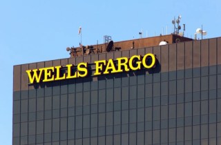 Senators Question Wells CEO About Getting Some Manager Compensation Back