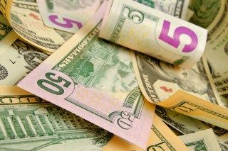 Cash Beats P2P Payment Apps, Study Finds