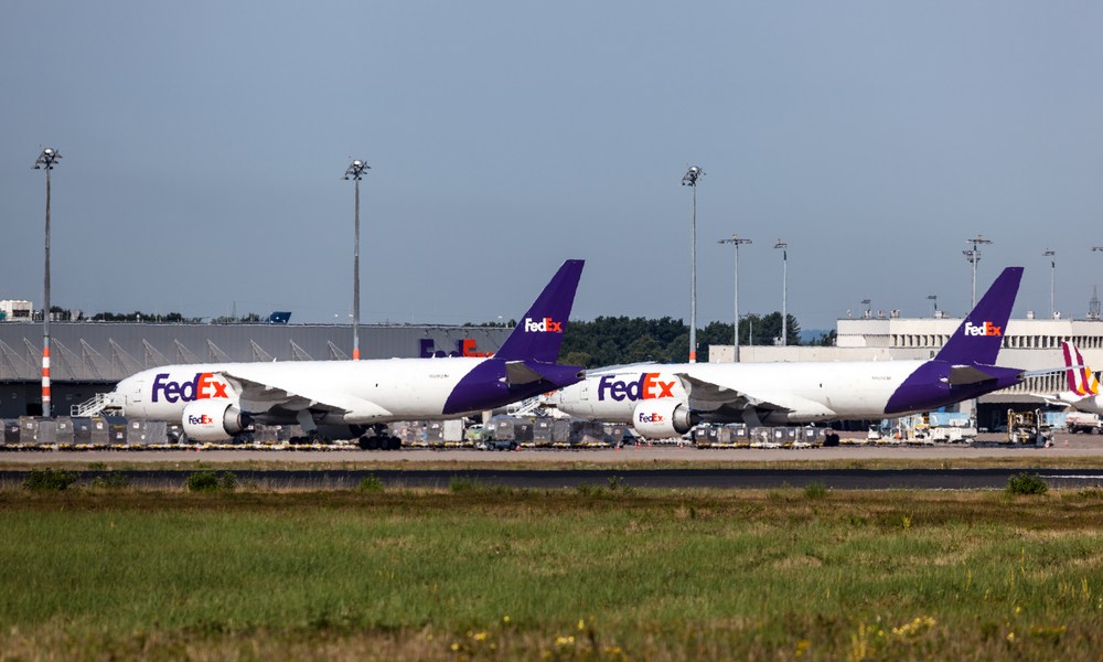 Holiday X-Border Shipping Season ... Starts Now