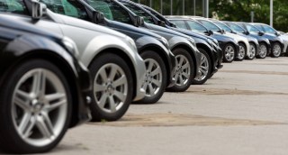Big Banks Back Away From Auto Loans