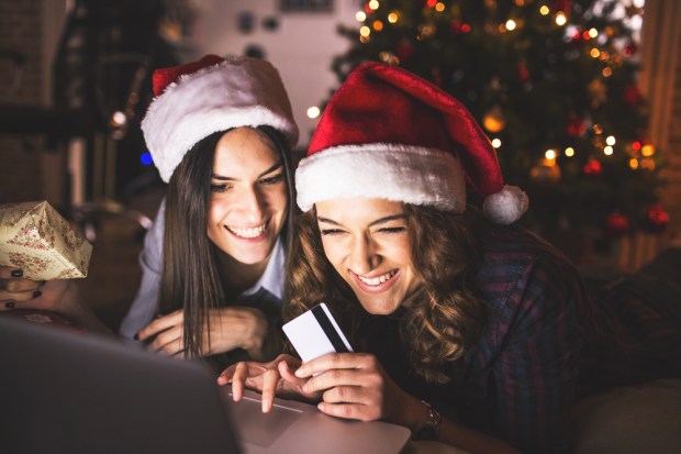 Income Gains, Consumer Confidence Drives Better Holiday Spending