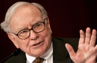 Buffett Lukewarm On New Apple Services