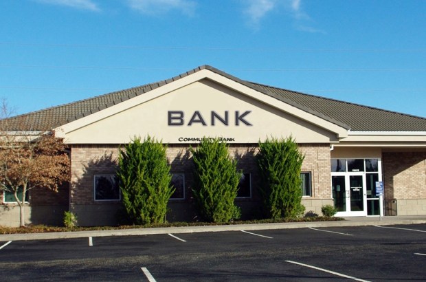 Trump Weighs In On Cordray At Community Bank Meeting