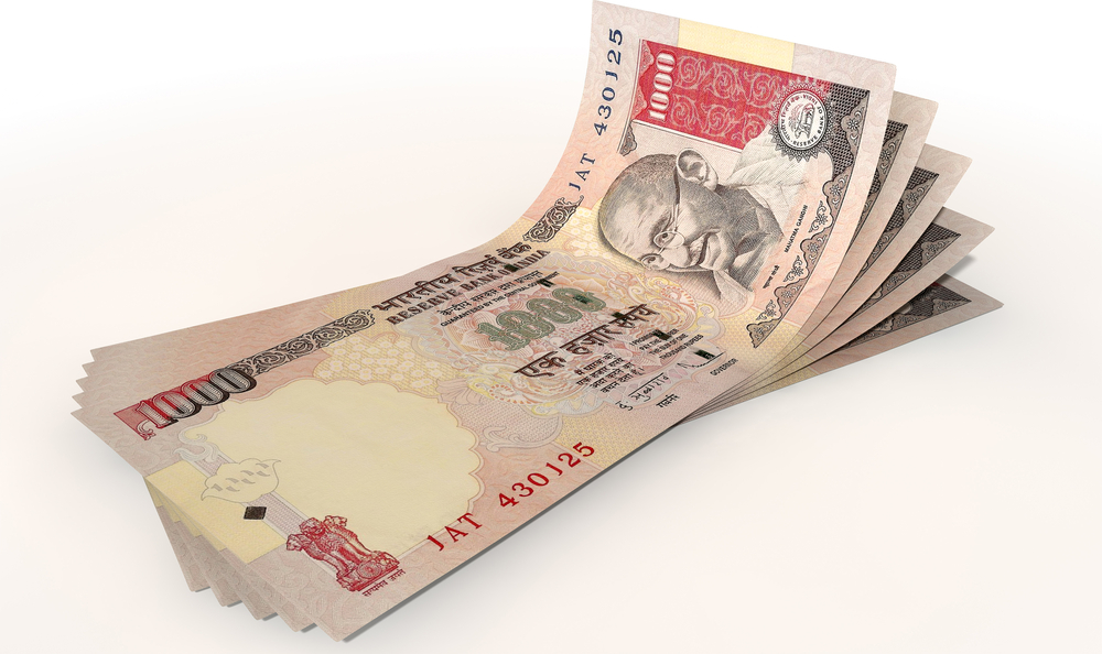 Indians Make A Run On Jewelry Stores As Two Currencies Disappear