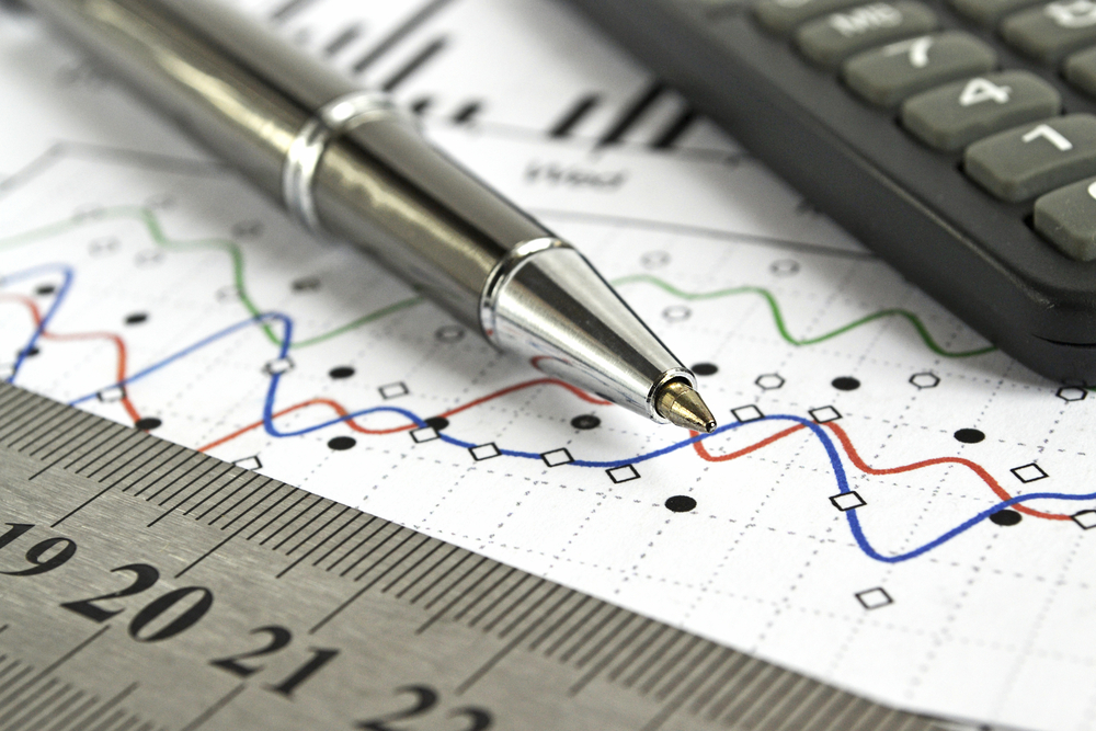 PYMNTS Daily Data Dive: Holiday Spend Hits $1T