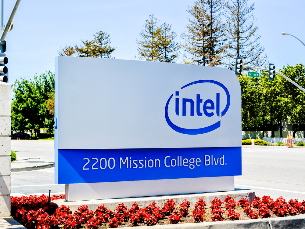 Intel Shutters New Devices Group