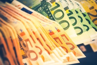 EU Sets Goal Of Half-Cent Cross-Border Transactions
