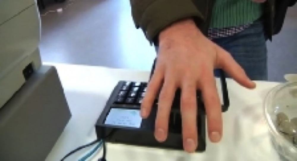 Keyo Lets Shoppers Pay With Their Palms