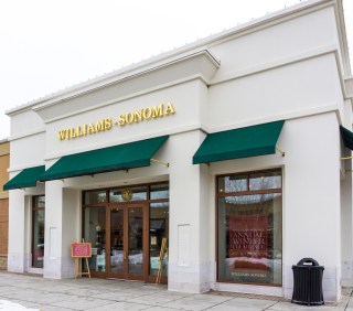 Williams-Sonoma Tops Q4 Forecasts, Announces Leadership Changes