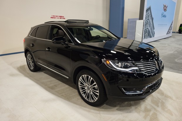 Lincoln Testing New Chauffeur Service That Supplies Driver For Your Car