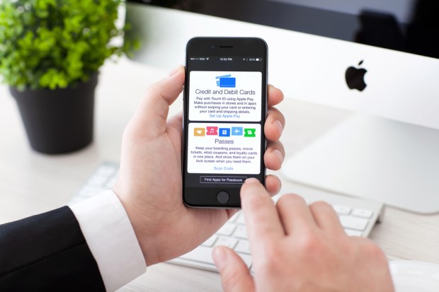 UK Apple Pay Merchants Can Skirt Payments Cap