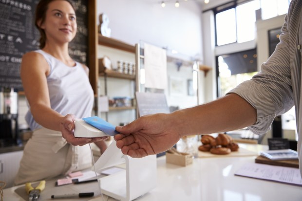Small Businesses Making Big Mistake By Going Cash-Only, Report Finds