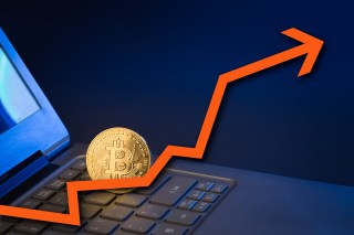 US Firms Diss Bitcoin As Cryptocurrency Price Swings