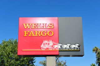 Wells CEO Sees “Reasonable Customer Momentum” Building