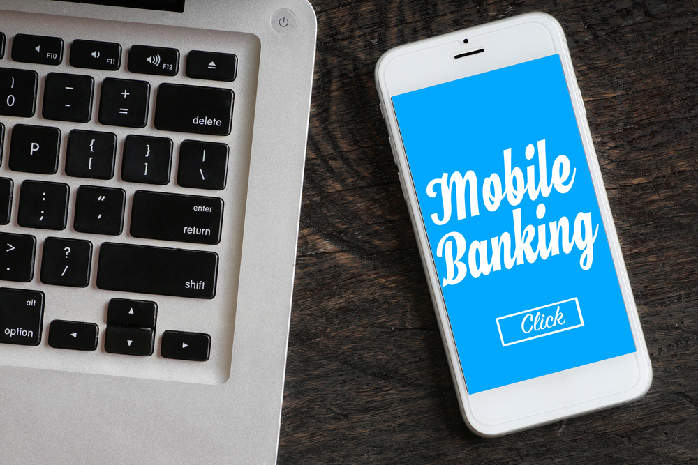 Monzo And Starling Meet The British Mobile Banks Showing The Us