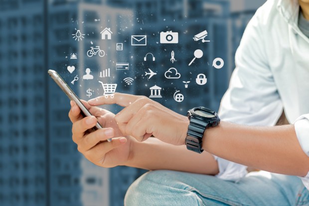 Zoho Consolidates Apps For Small Businesses