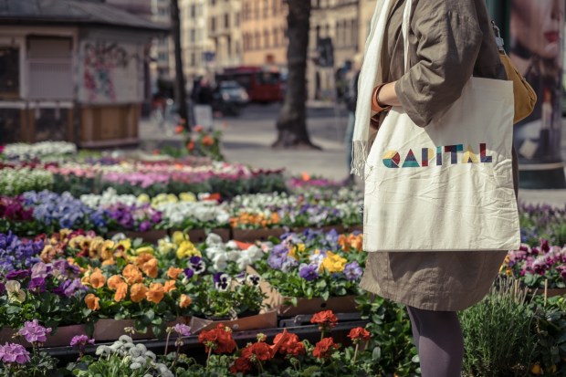 Savings App Qapital Adds Checking Account, Debit Card To Its Services