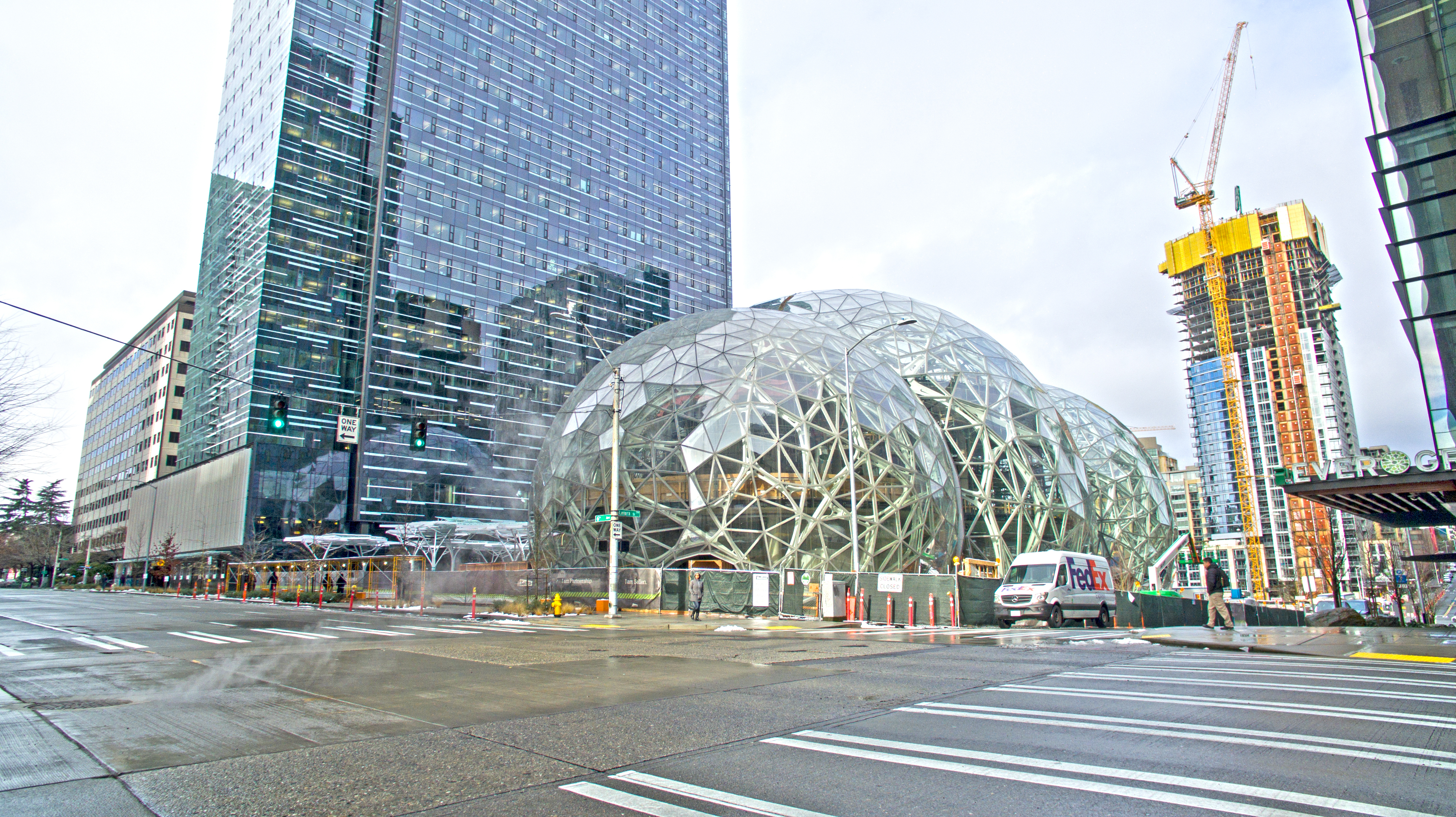 Amazon Takes Territory In US And Beyond