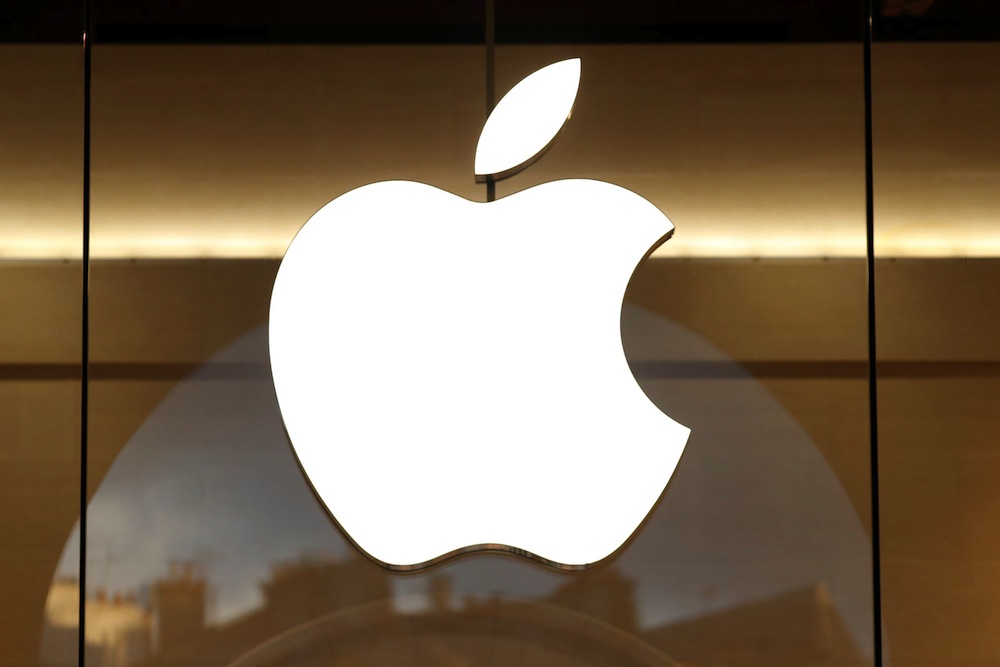 Apple’s Ahrendts Says Future Of Retail Is About “Town Squares”