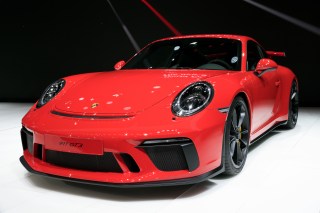 Porsche Test Drives Vehicle Subscriptions