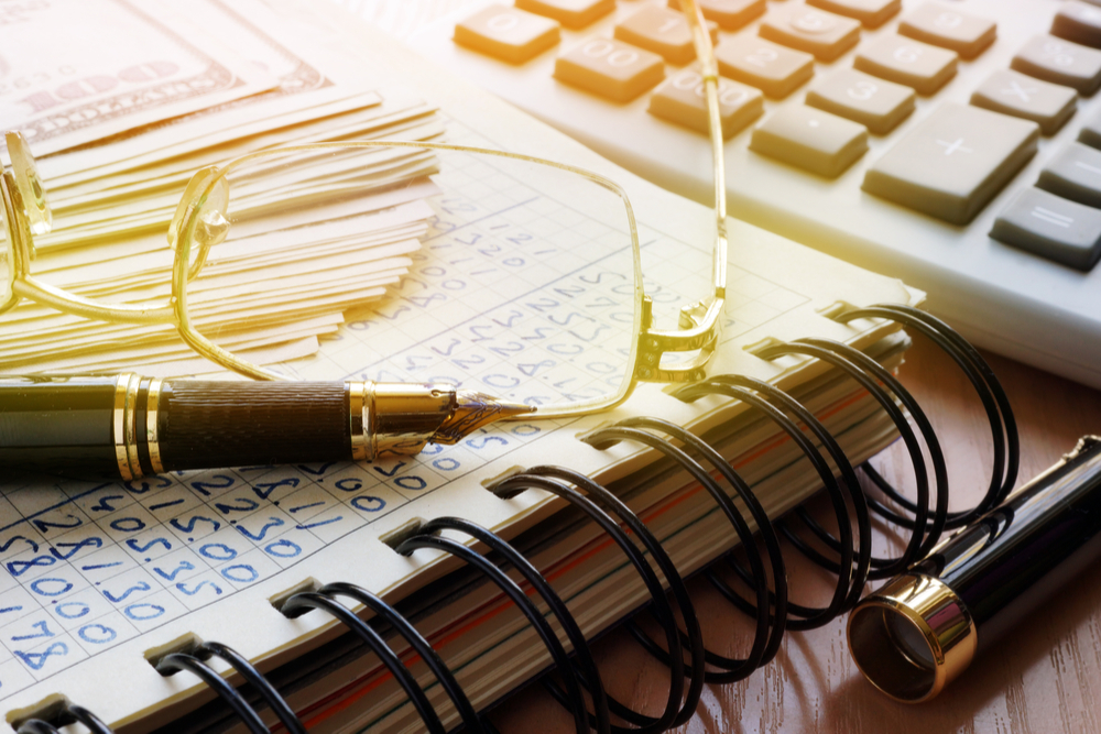 Accelerating Financial Reporting, From Monthly Reports To Real-Time Analytics