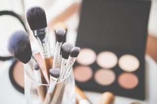ModiFace Lets Samsung Galaxy S9 Users Try And Buy Makeup