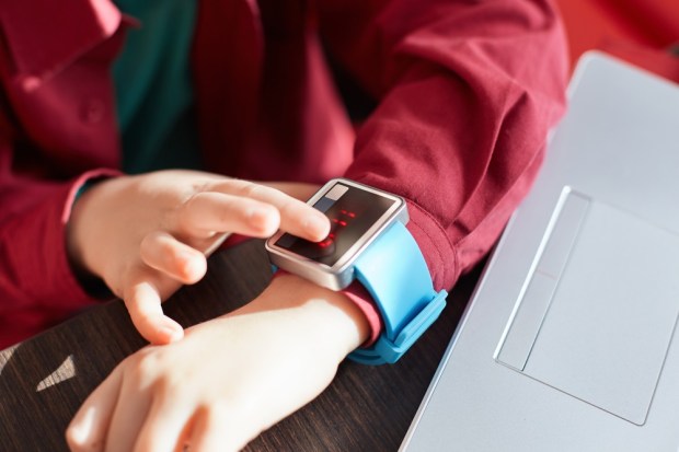 Germany Says Smartwatches Spy On Children, Bans Them