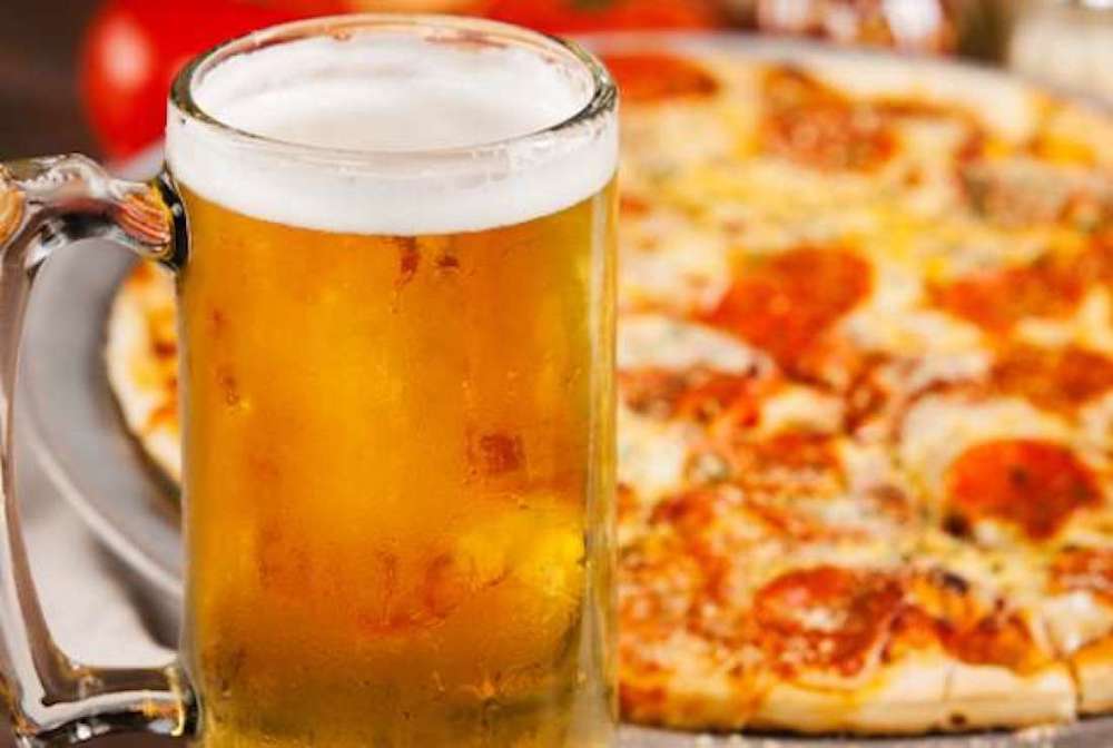 Pizza Hut Is Now Delivering Beer With Pizzas