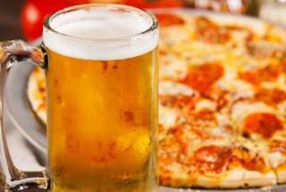 Pizza Hut Is Now Delivering Beer With Pizzas