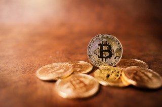 Bitcoin Daily: Bitcoin Alternatives Drive Trillion-Dollar Predictions
