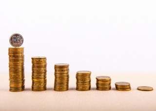 Corporates Begin Pulling Cash From Bailed-Out Russian Banks